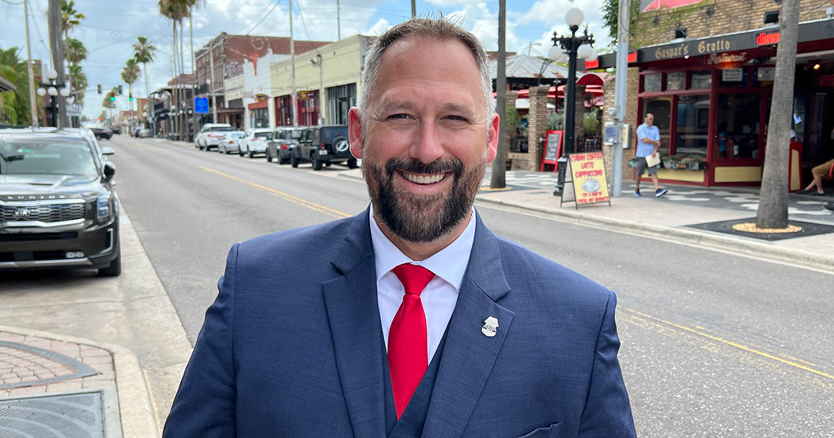 Florida GOP Congressional nominee slams Republicans and Democrats for politicization of migrants